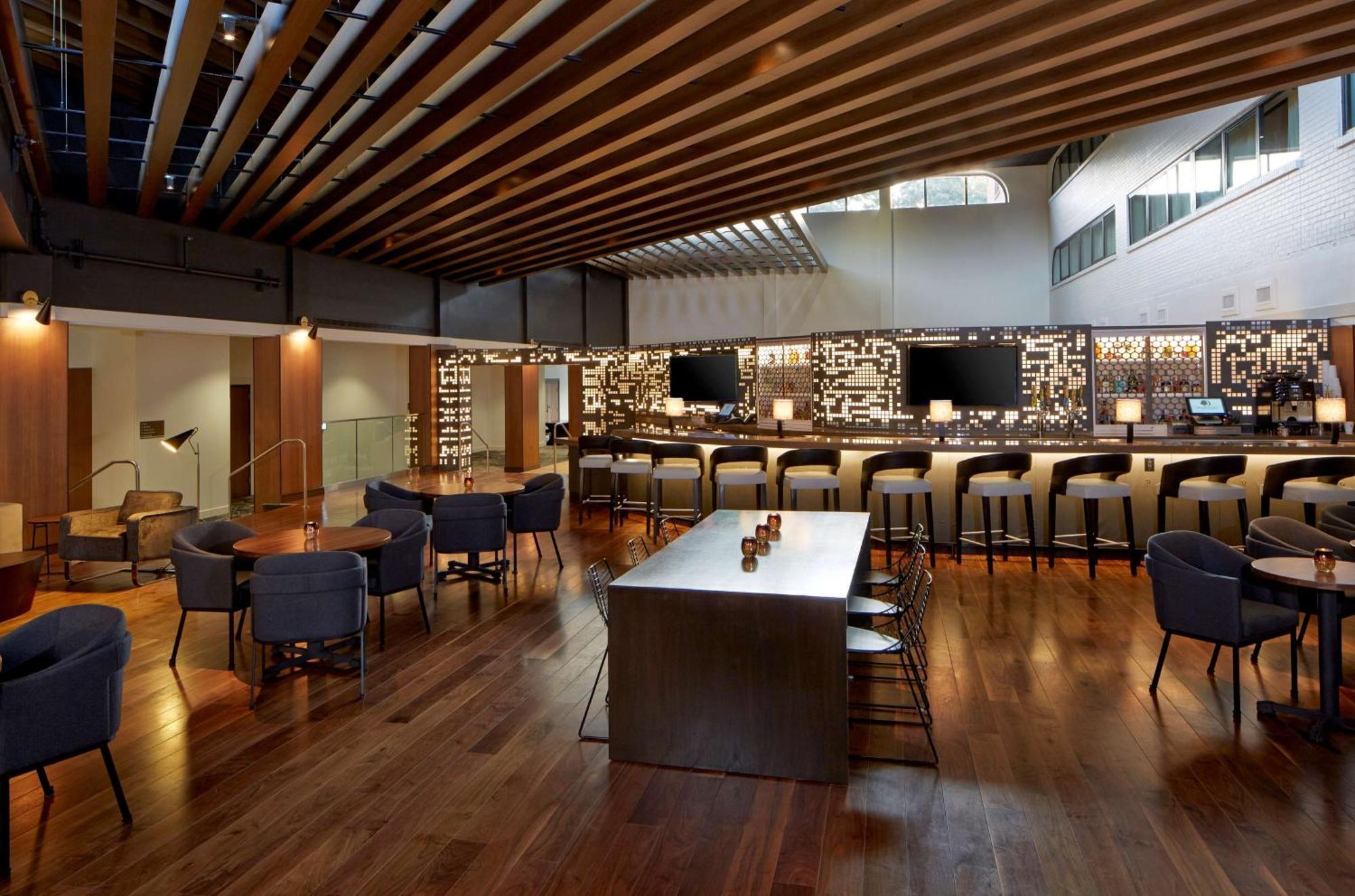Hotel Doubletree By Hilton Atlanta Perimeter Dunwoody Exterior foto