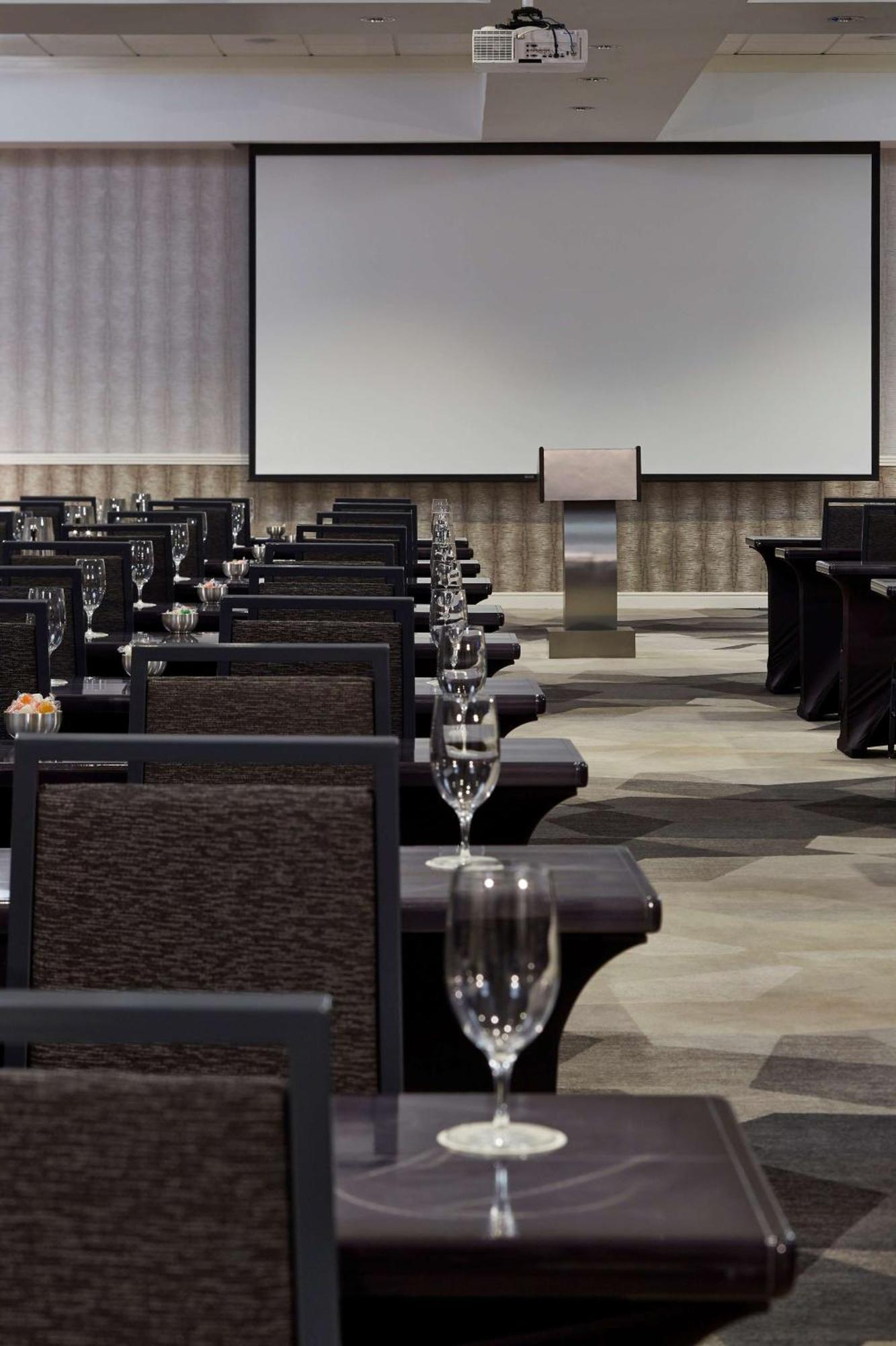 Hotel Doubletree By Hilton Atlanta Perimeter Dunwoody Exterior foto